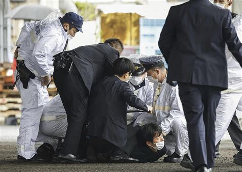 Japanese PM unhurt after blast during campaign event